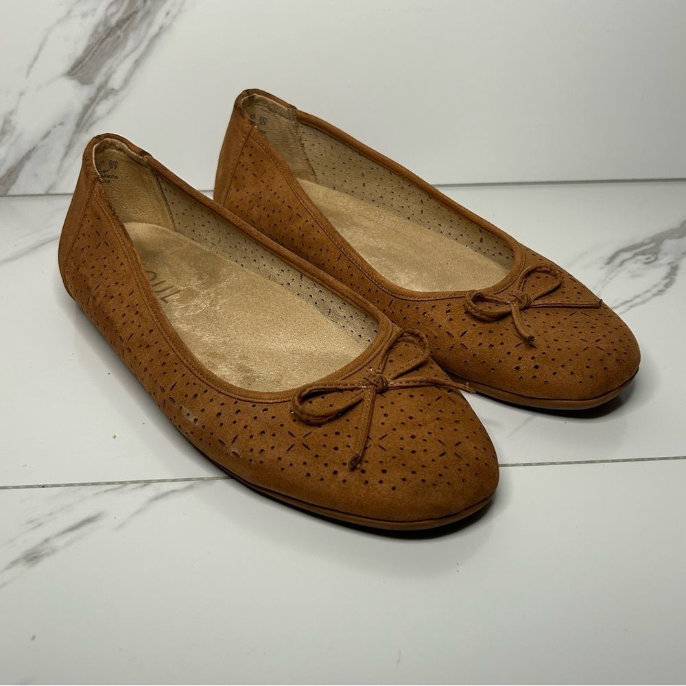 SOUL Naturalizer Tan Perforated Flats Size 10